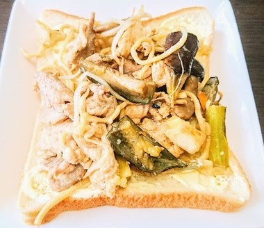 焼きそばトースト.jpg